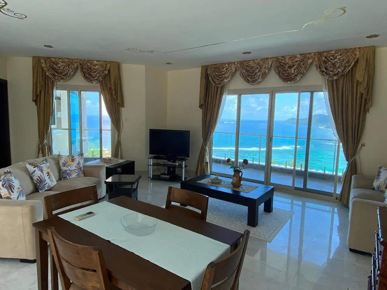 Ocean Pearl Villa Anse Royale